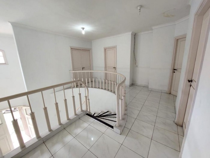 Rumah disewakan di Cluster Menteng Lippo Cikarang